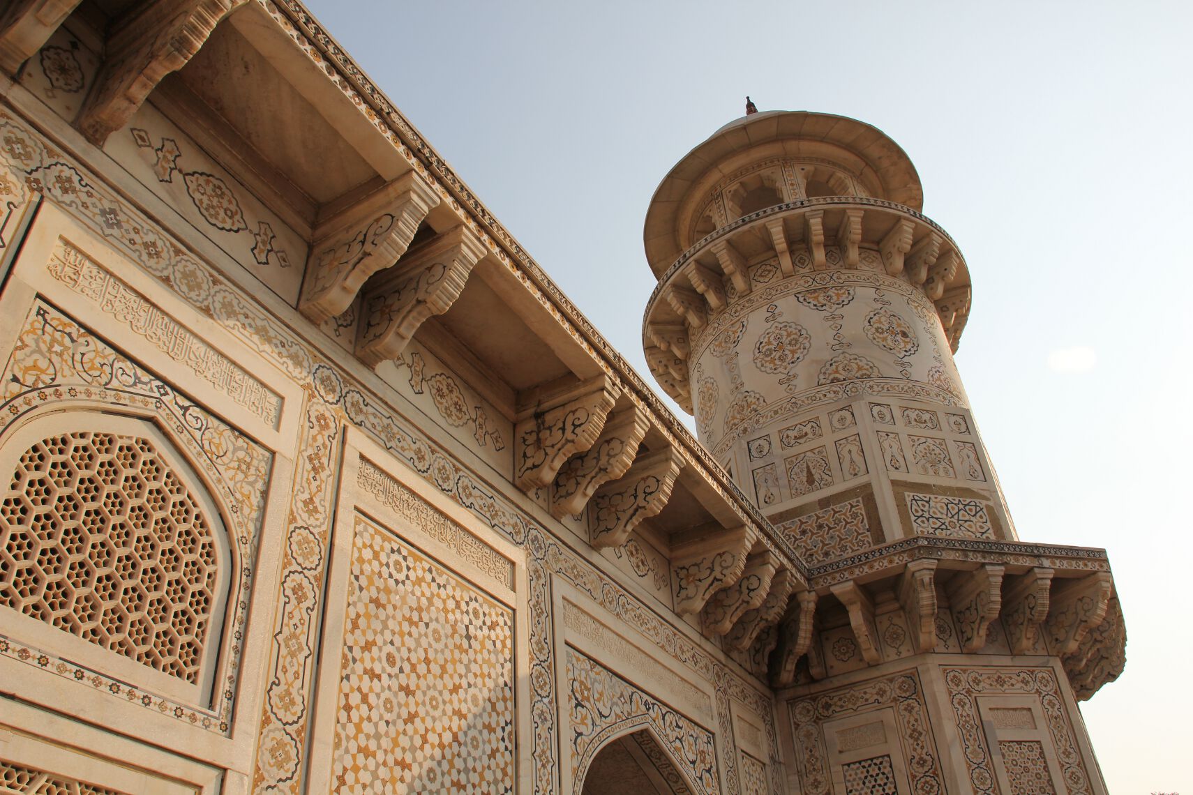 The Itimad-Ud-Daulah, known as the exquisite "Baby Taj," has delicately carved marble lattice screens rivaling some of the Taj's artistry.