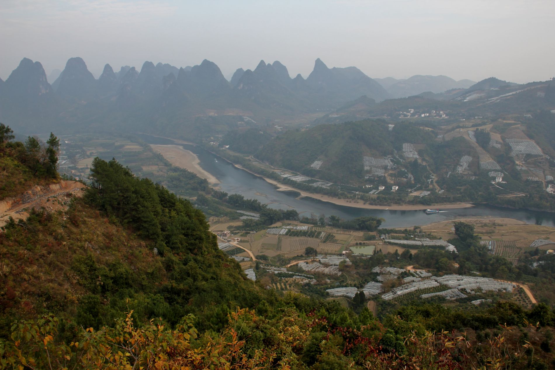 The small town of XÄ«ngp&iacute;ng sits near the L&iacute; River in GuÄ?ngxÄ«, China.