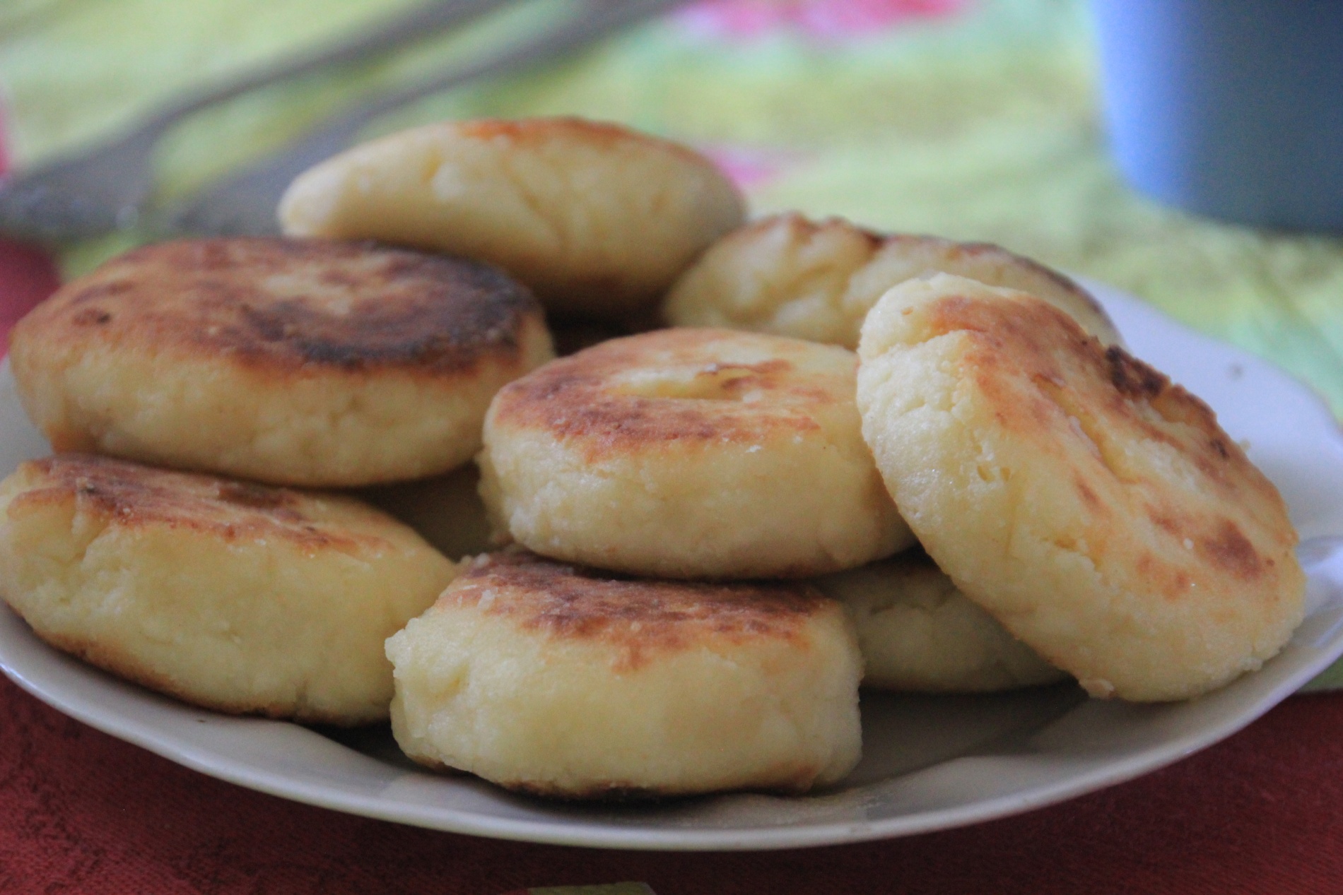 Syrniki, Russian cottage cheese pancakes, are a traditional Russian dish.